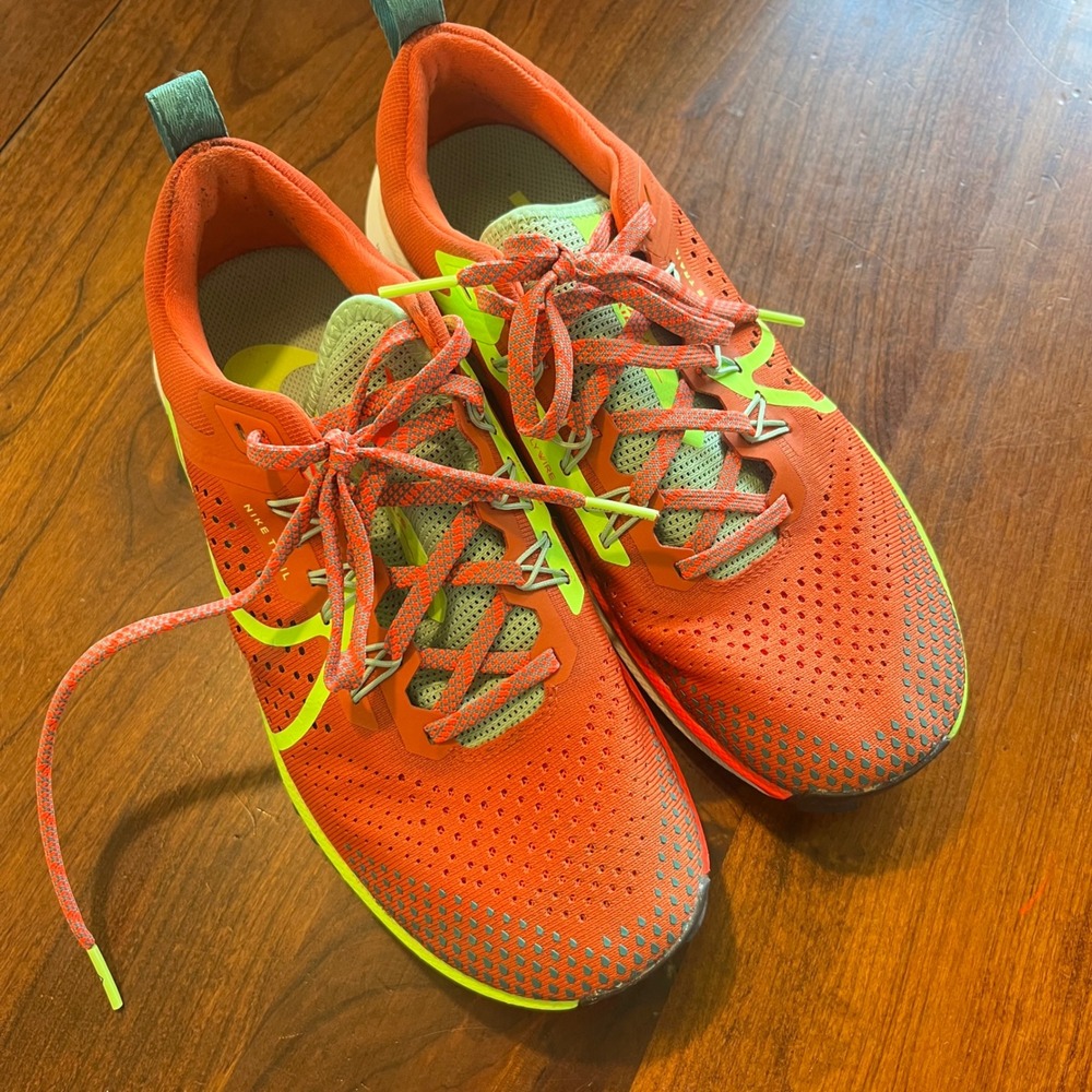 Nike Women's React Pegasus‎ Trail 4 - Orange. Size 8.5
